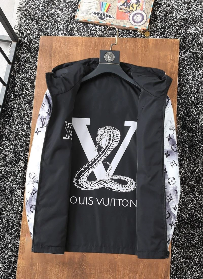 Louis Vuitton Outwear Effortless 136731