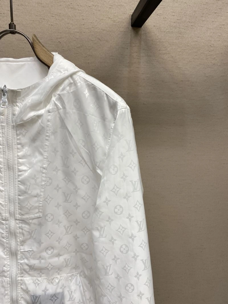 Louis Vuitton Outwear Youthful 136732