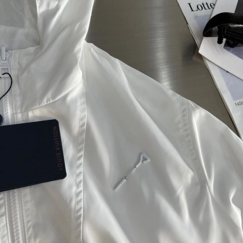 Louis Vuitton Outwear Premium 136735