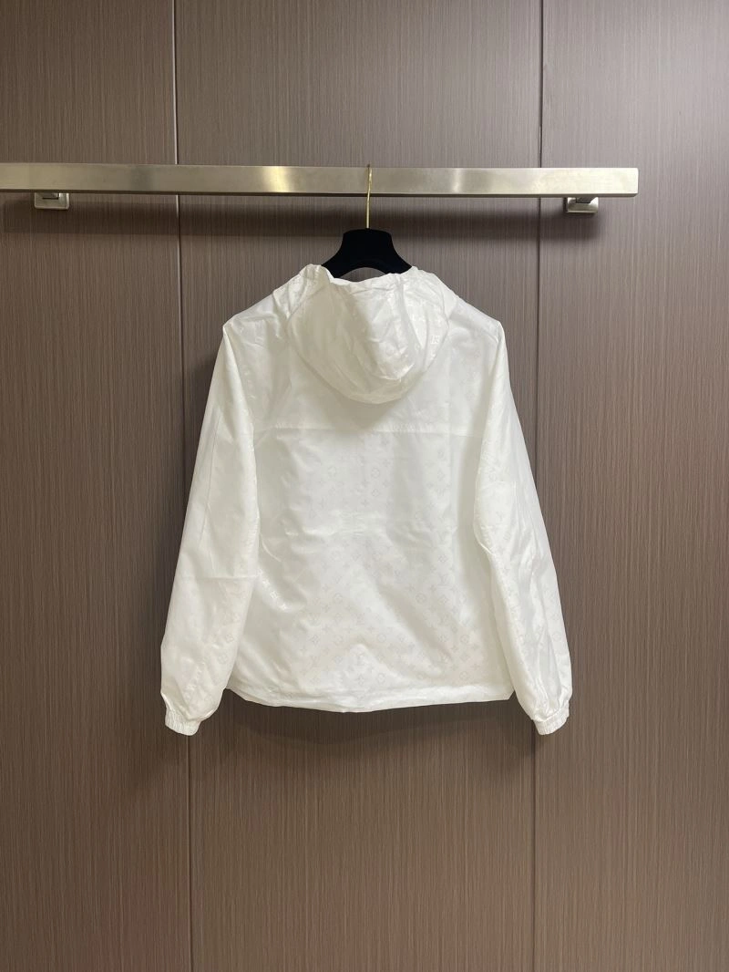Stretchable Louis Vuitton Outwear 136725