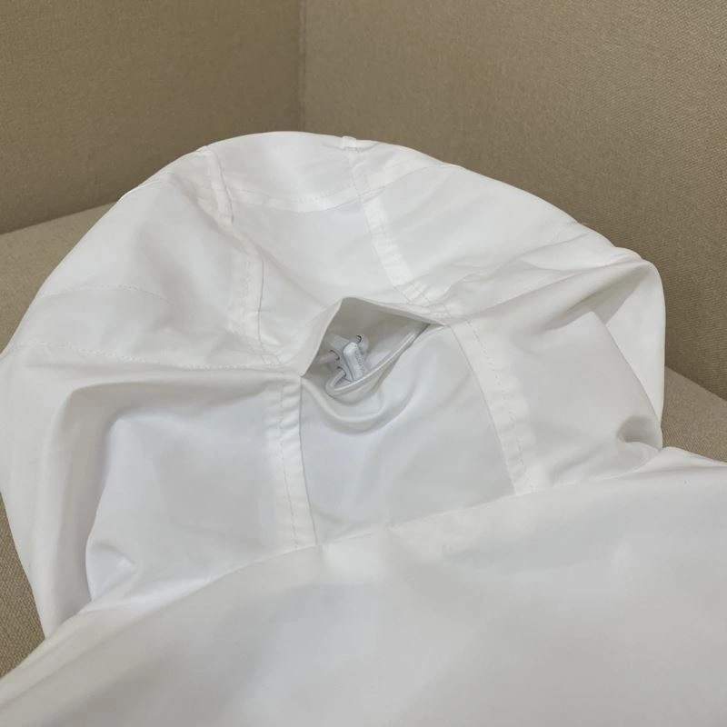 Louis Vuitton Outwear Classic 136724