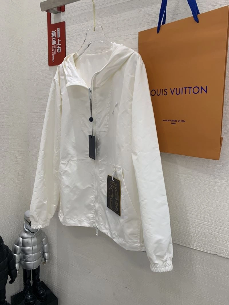 Louis Vuitton Outwear Contemporary 136722