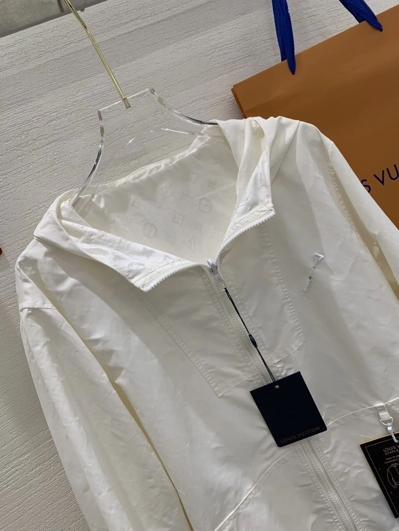 Louis Vuitton Outwear Contemporary 136722
