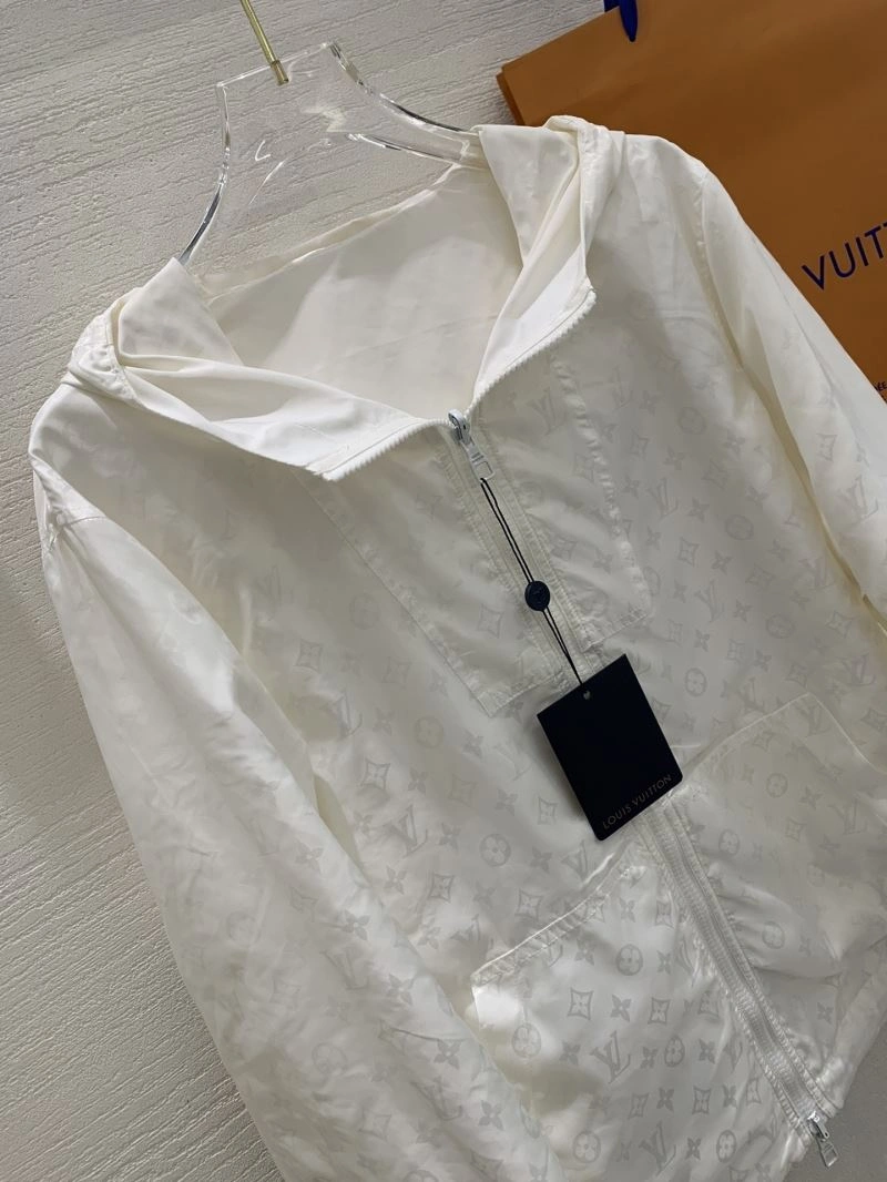 Louis Vuitton Outwear Contemporary 136722