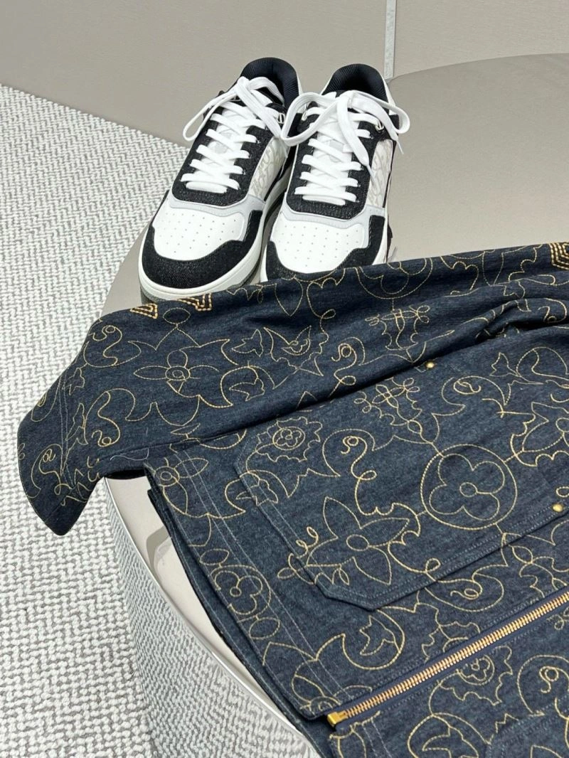 Louis Vuitton Outwear FlexibleFit 136720