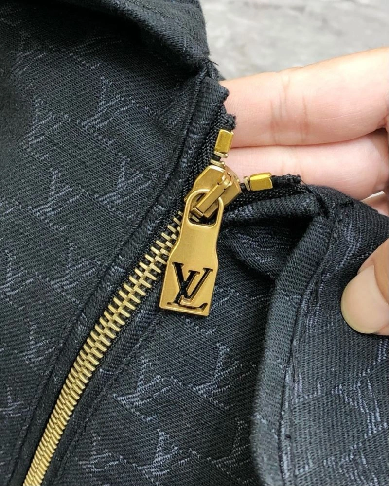 EasyCare Louis Vuitton Outwear 136716