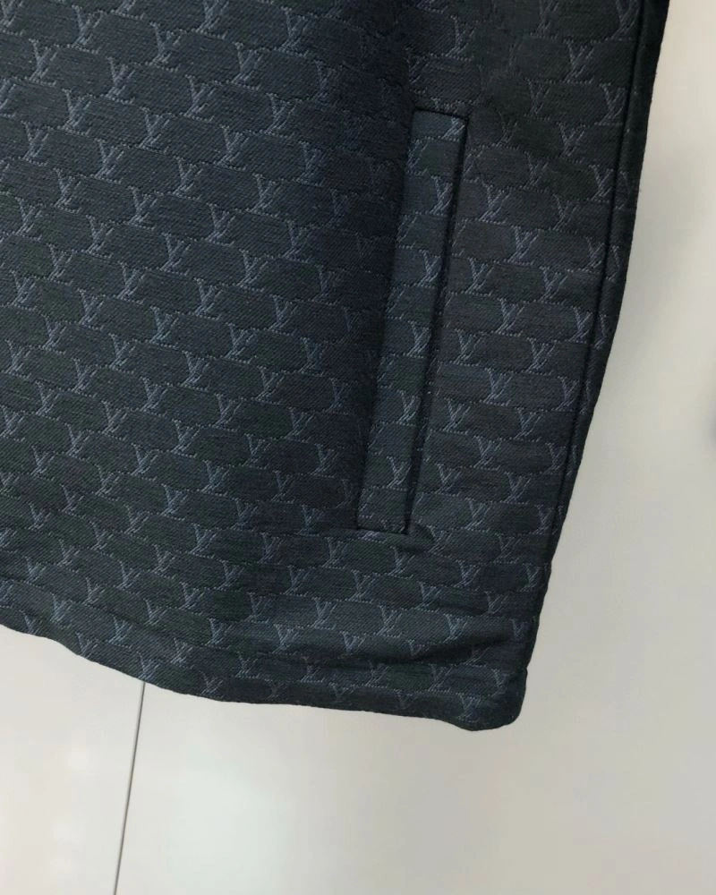 EasyCare Louis Vuitton Outwear 136716