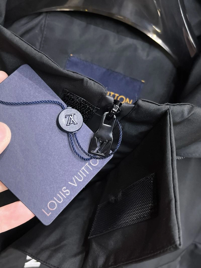 Sporty Louis Vuitton Outwear 136715