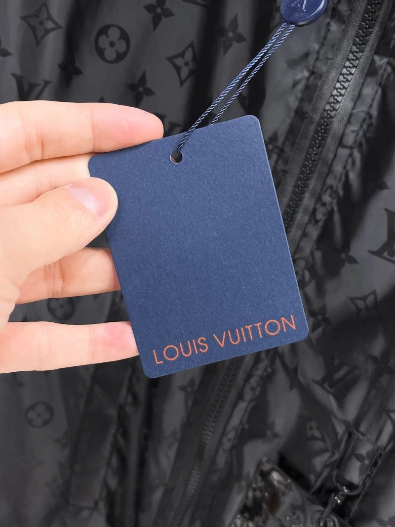 Functional Louis Vuitton Outwear 136708