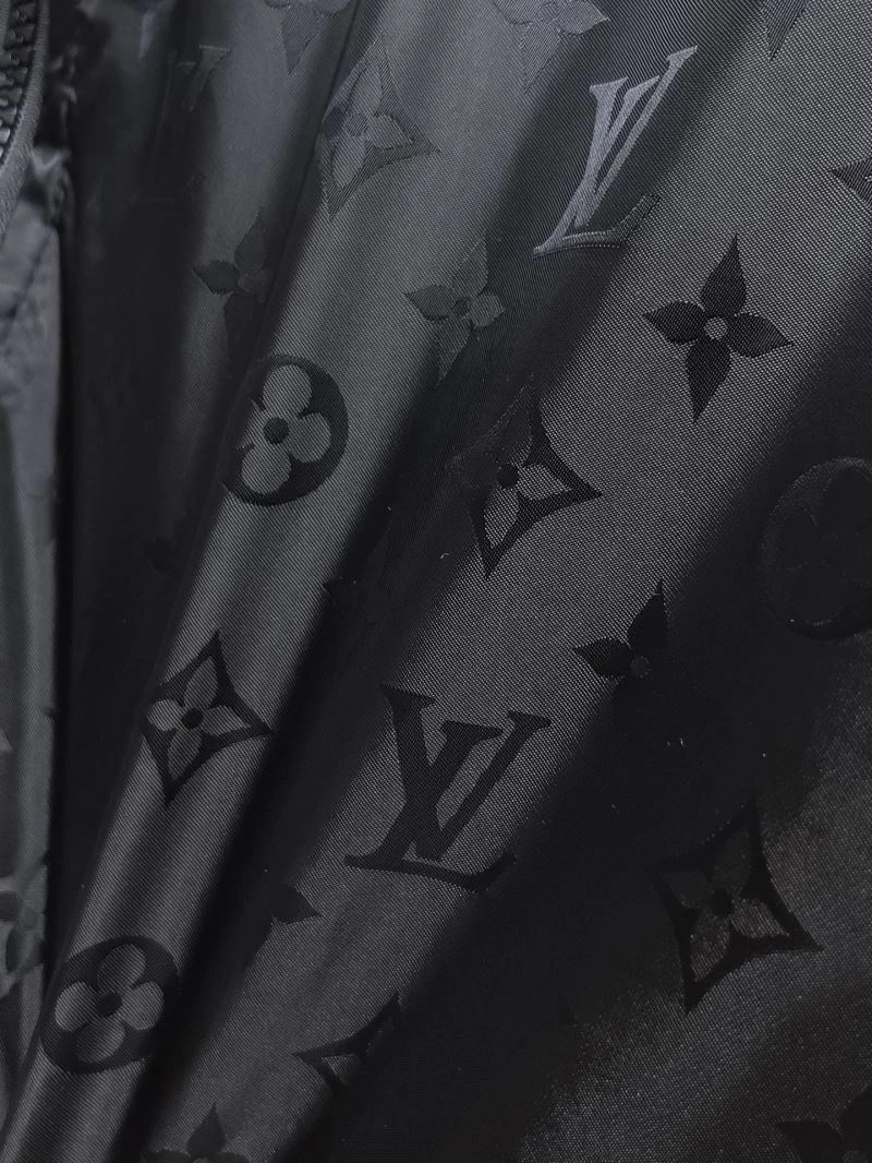 Functional Louis Vuitton Outwear 136708