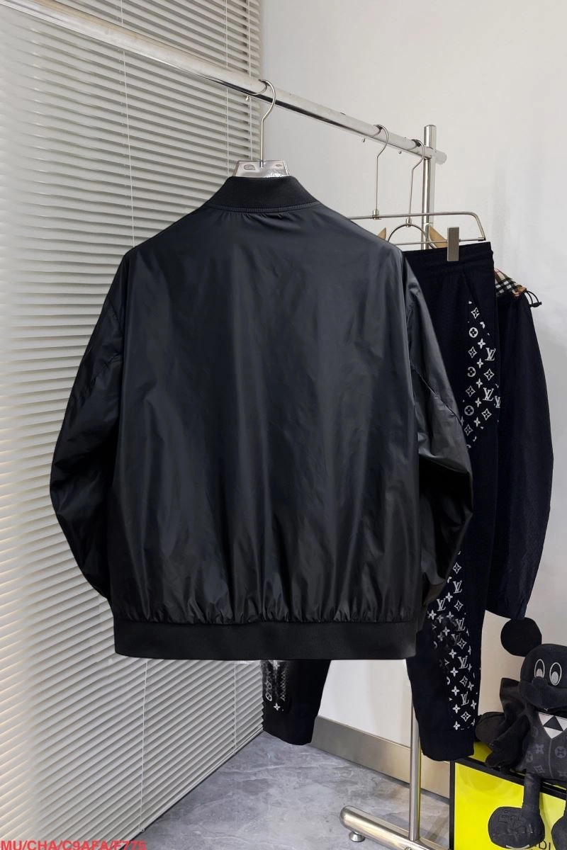 Functional Louis Vuitton Outwear 136708