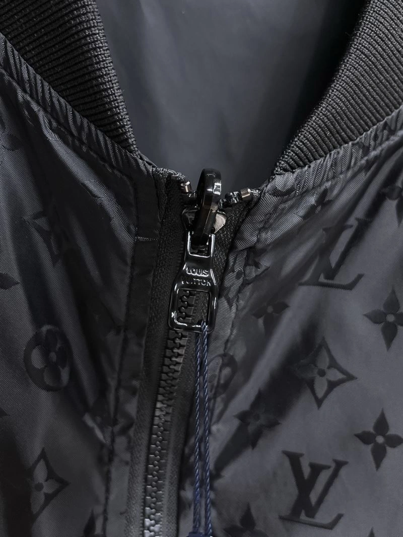 Functional Louis Vuitton Outwear 136708