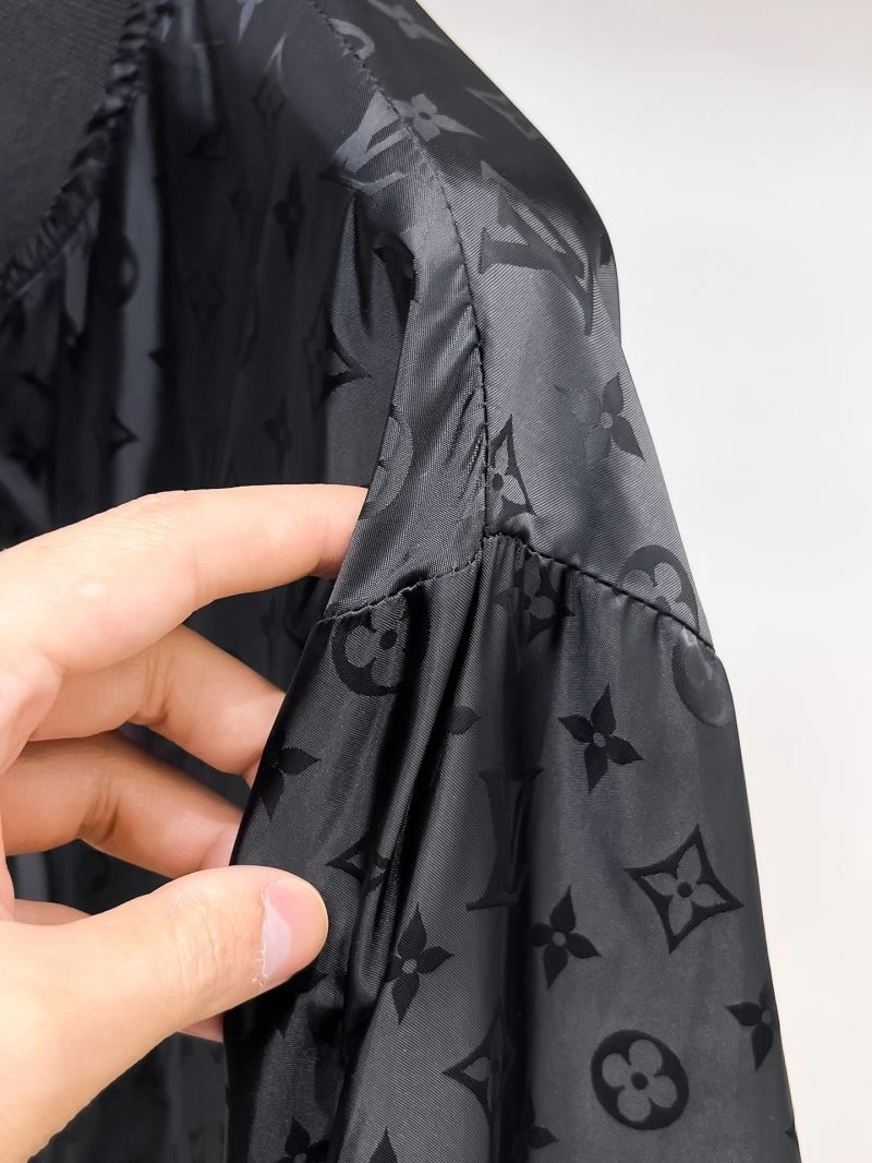 Functional Louis Vuitton Outwear 136708