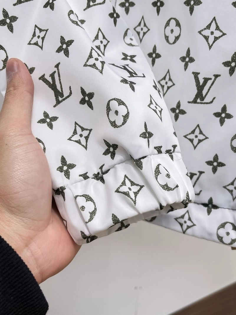 Resilient Louis Vuitton Outwear 136702