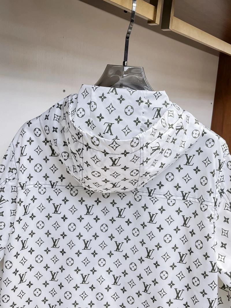Resilient Louis Vuitton Outwear 136702