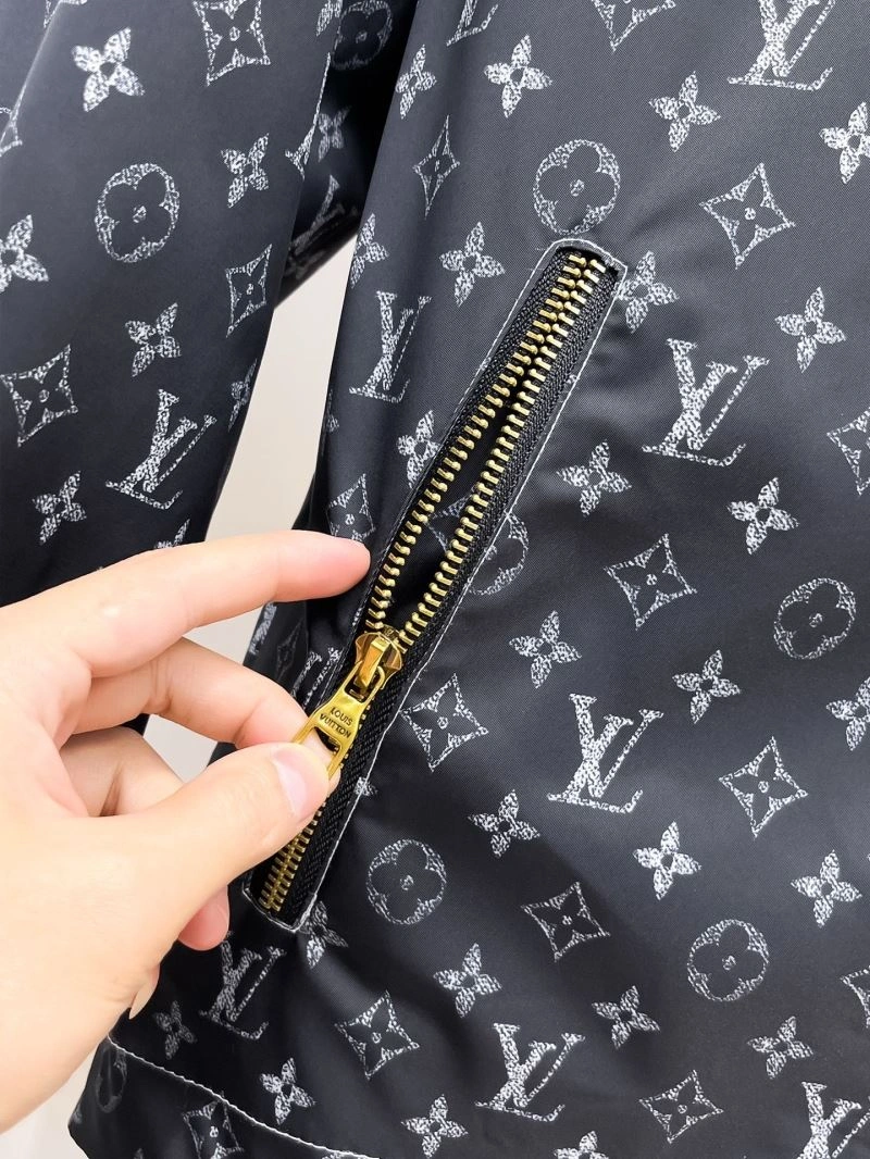 Louis Vuitton Outwear Durable 136705