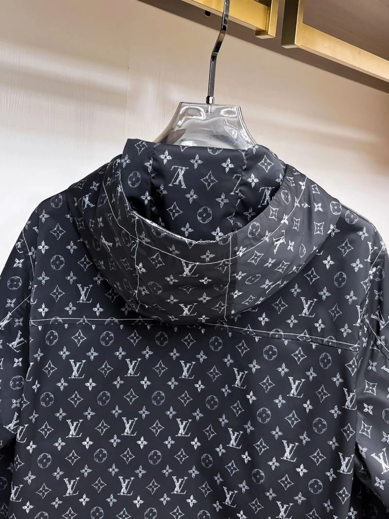 Louis Vuitton Outwear Durable 136705