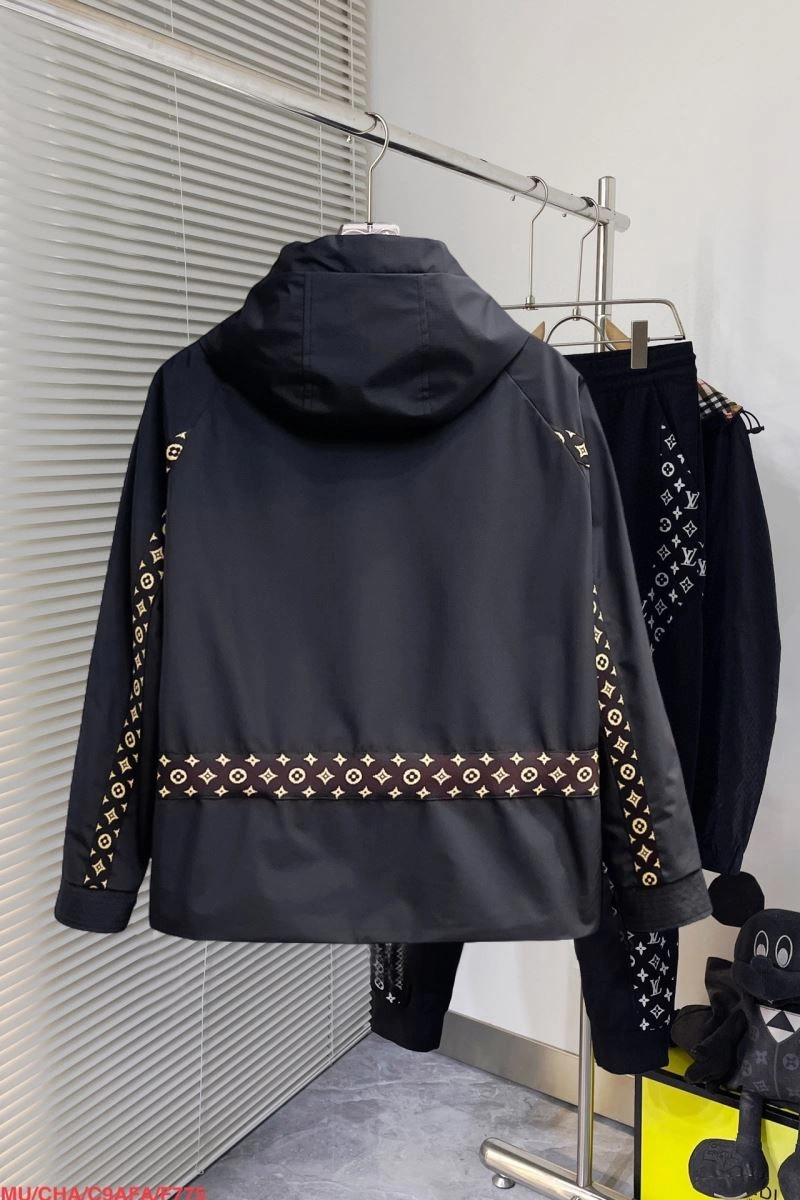 Reliable Louis Vuitton Outwear 136711