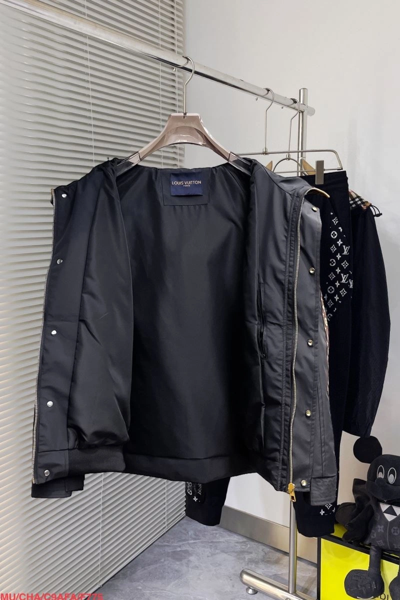 Reliable Louis Vuitton Outwear 136711