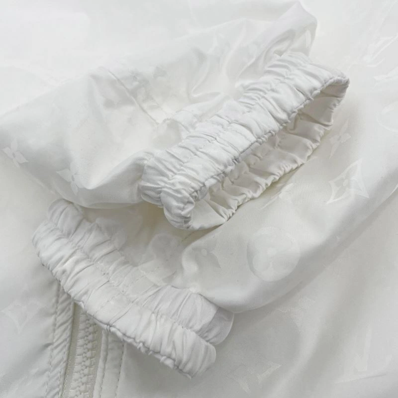 WrinkleFree Louis Vuitton Outwear 136690