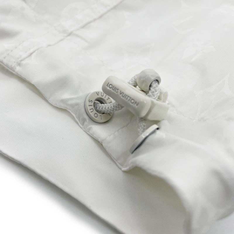 WrinkleFree Louis Vuitton Outwear 136690