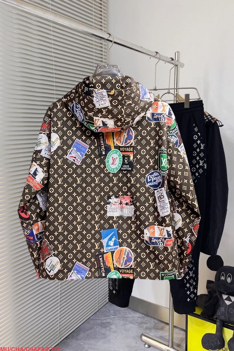Louis Vuitton Outwear Packable 136698