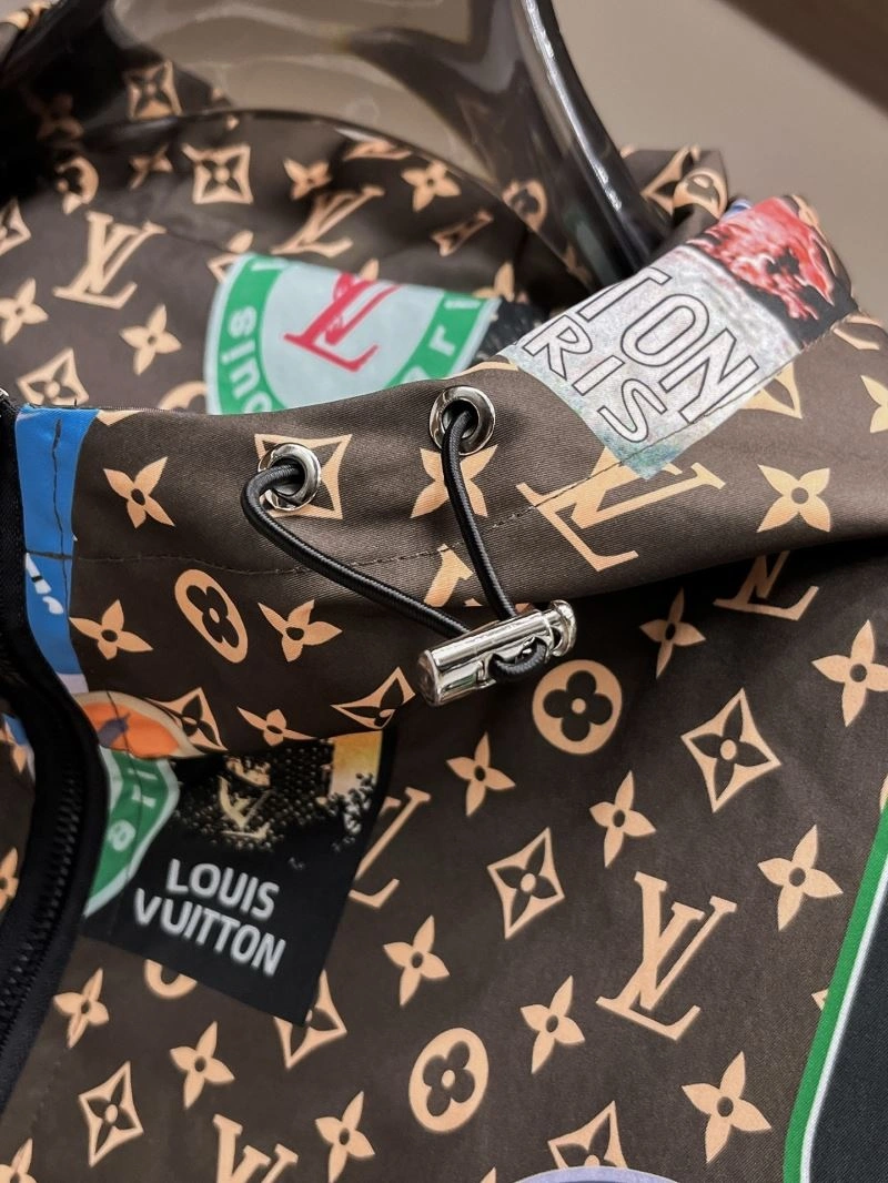 Louis Vuitton Outwear Packable 136698