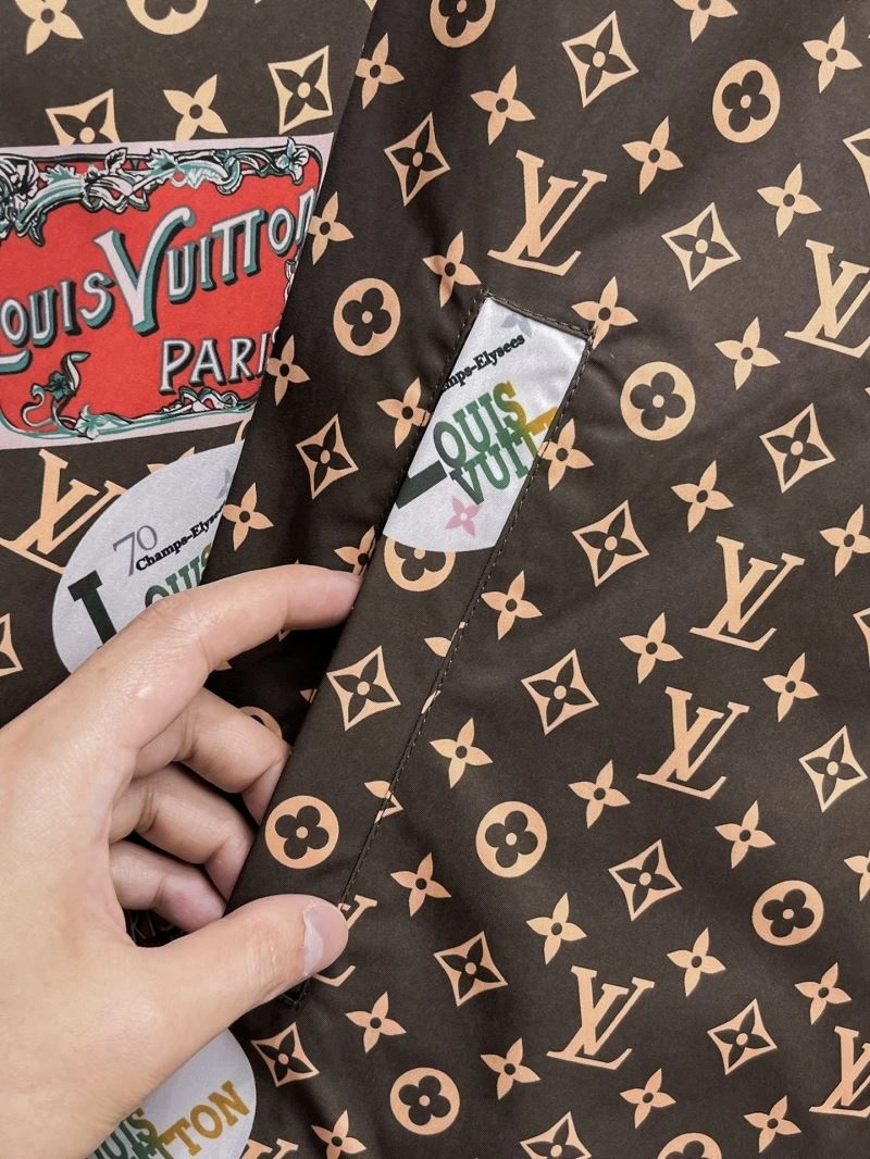 Louis Vuitton Outwear Packable 136698