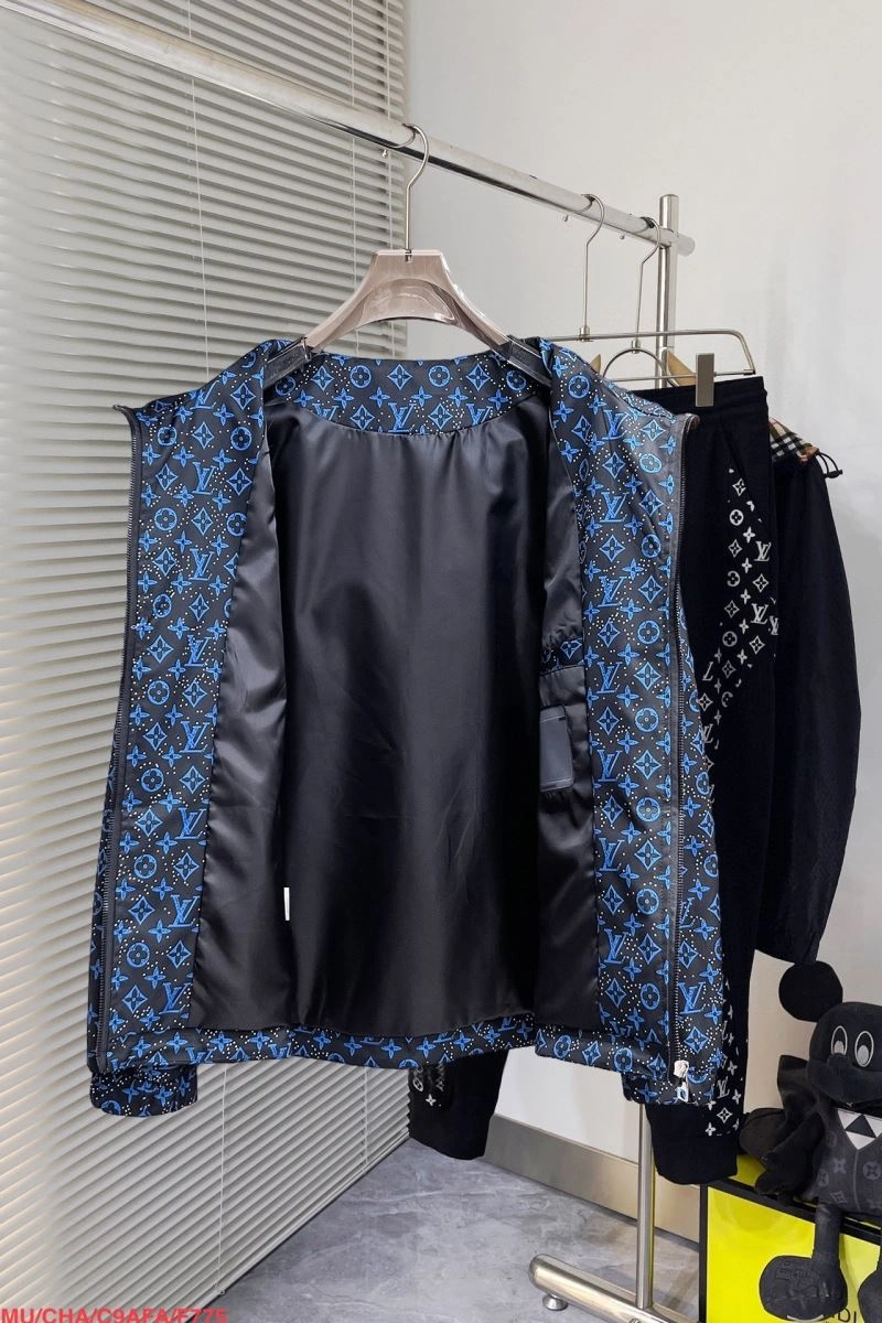 Louis Vuitton Outwear Effortless 136688