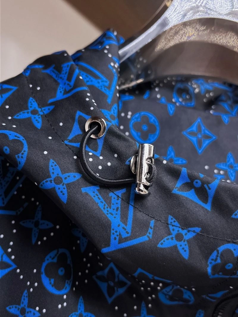 Louis Vuitton Outwear Effortless 136688