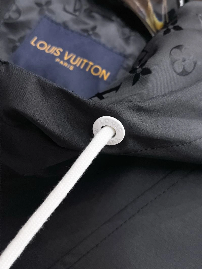 EasyMatch Louis Vuitton Outwear 136704
