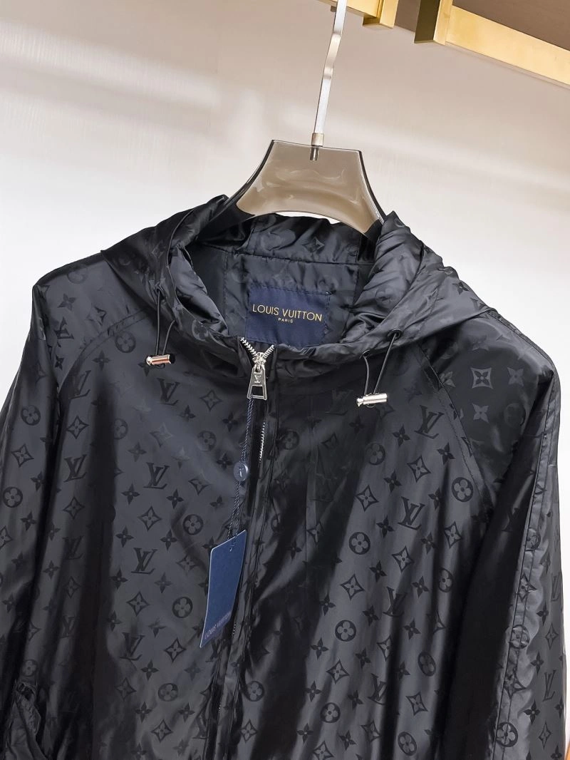 Louis Vuitton Outwear SmoothTexture 136701