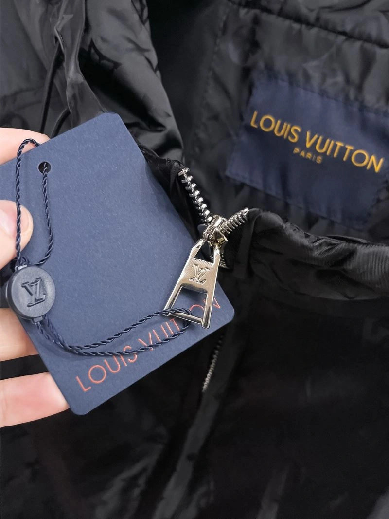 Louis Vuitton Outwear SmoothTexture 136701