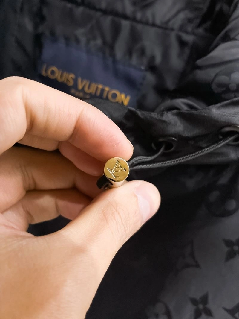 Louis Vuitton Outwear SmoothTexture 136701
