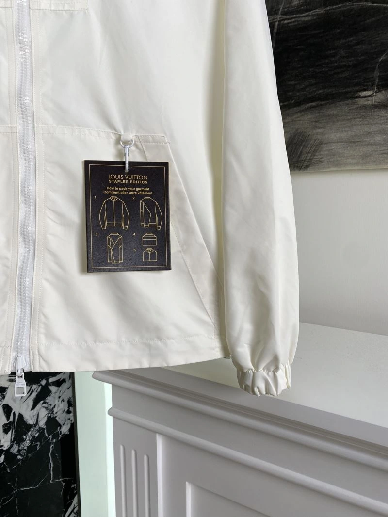 Louis Vuitton Outwear Seasonal 136695