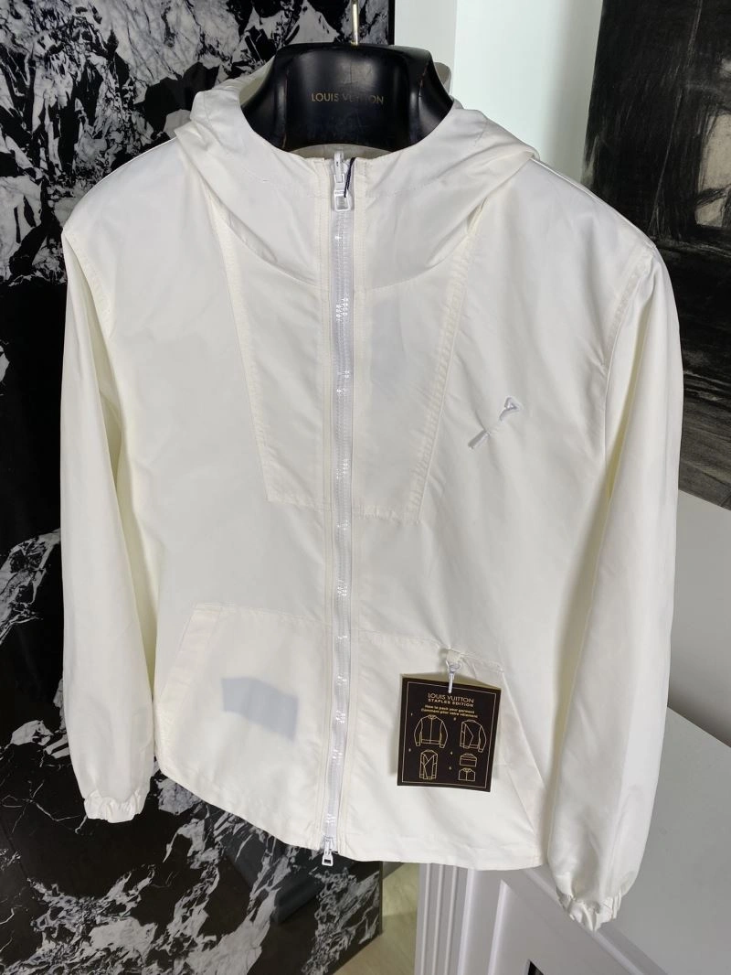Louis Vuitton Outwear Seasonal 136695