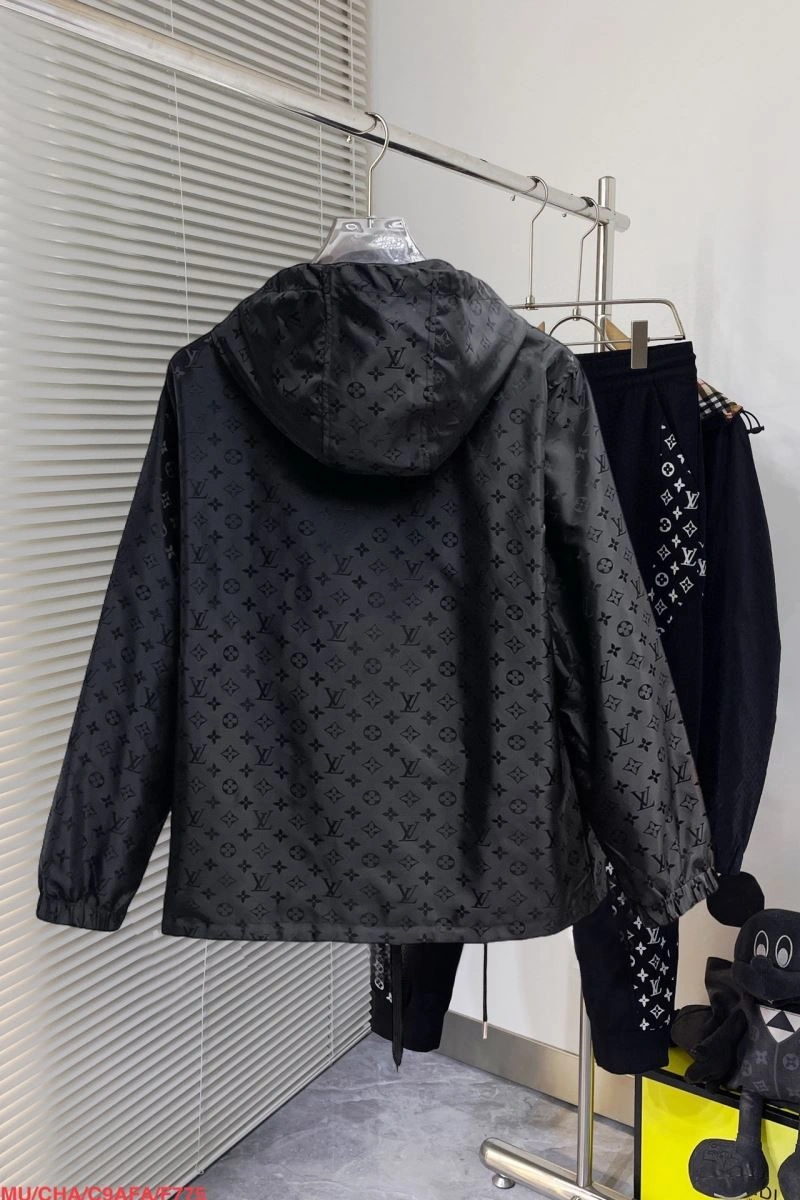 Louis Vuitton Outwear ModernLook 136697