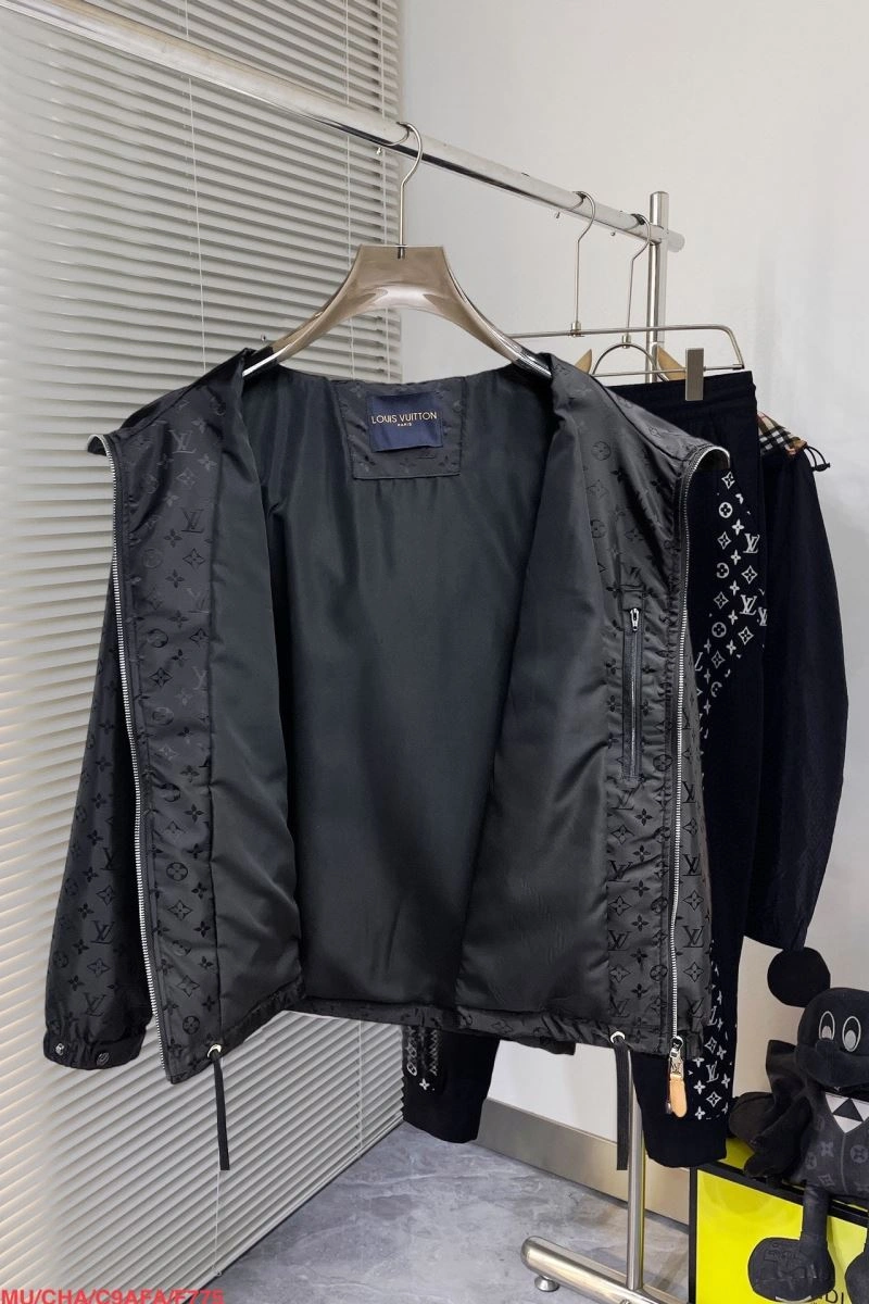 Louis Vuitton Outwear ModernLook 136697