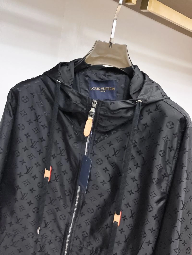 Louis Vuitton Outwear ModernLook 136697