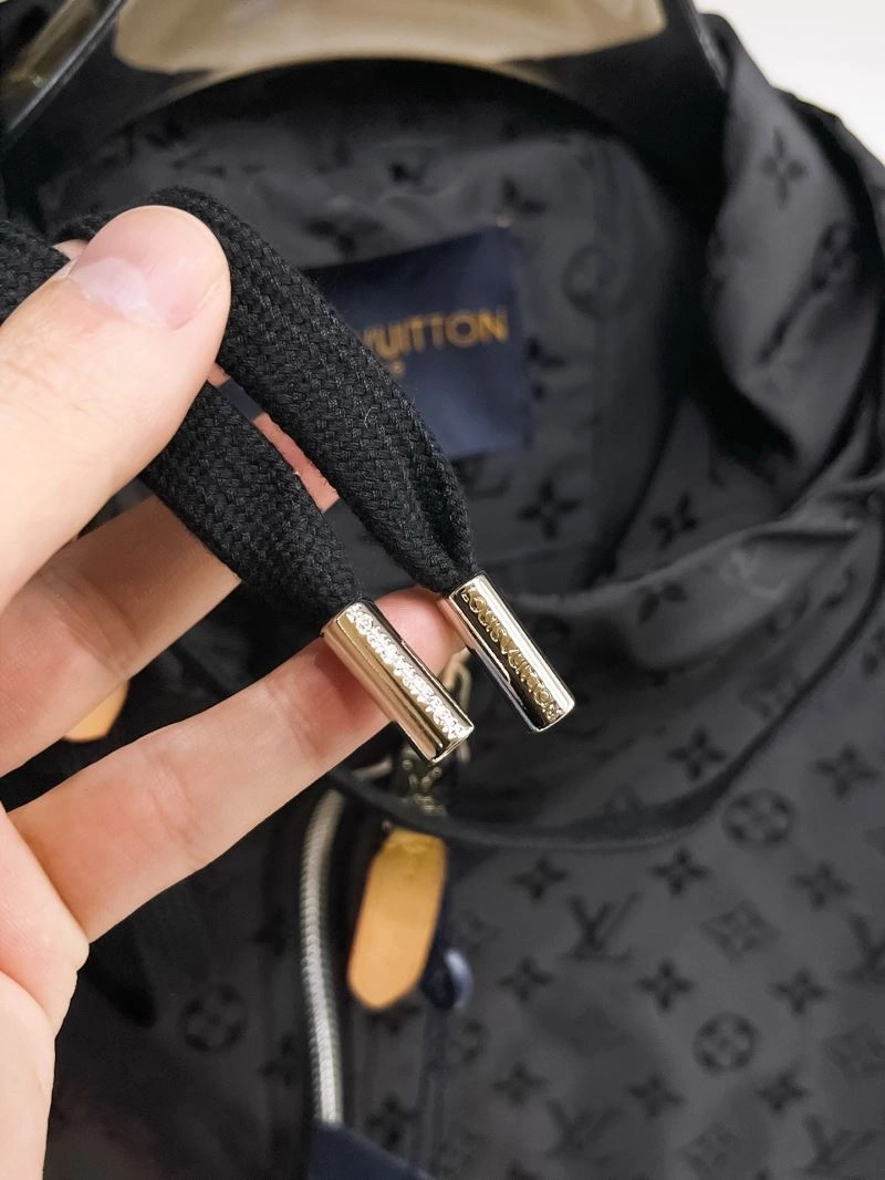 Louis Vuitton Outwear ModernLook 136697