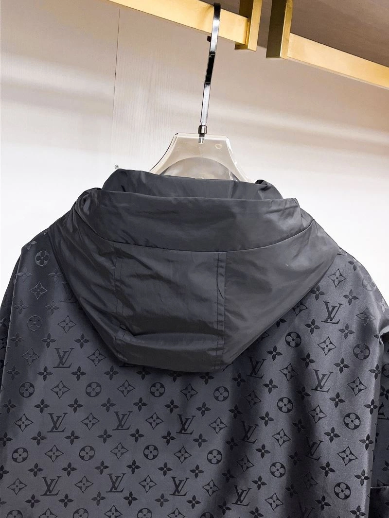 Chic Louis Vuitton Outwear 136703