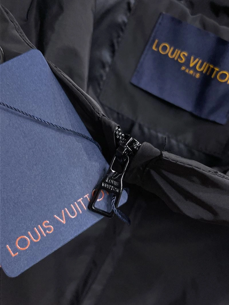 Chic Louis Vuitton Outwear 136703