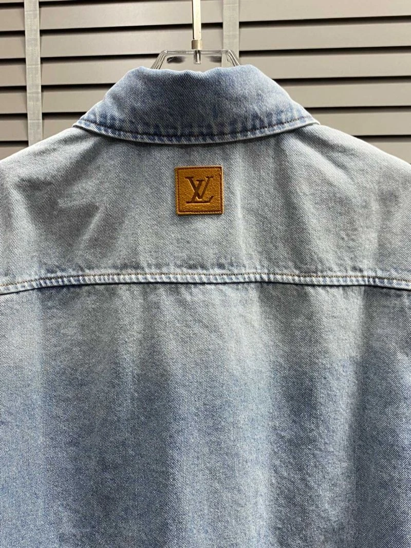 SmoothTexture Louis Vuitton Outwear 136706