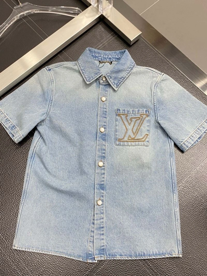 SmoothTexture Louis Vuitton Outwear 136706