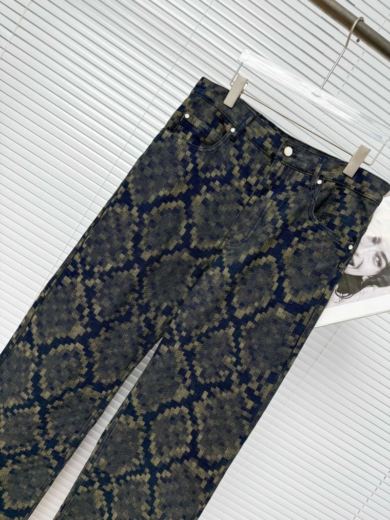 Louis Vuitton Outwear TimelessDesign 136689