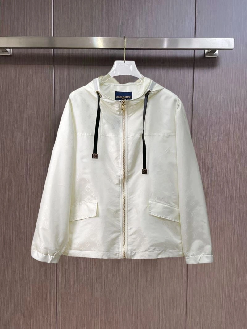 EasyMatch Louis Vuitton Outwear 136683