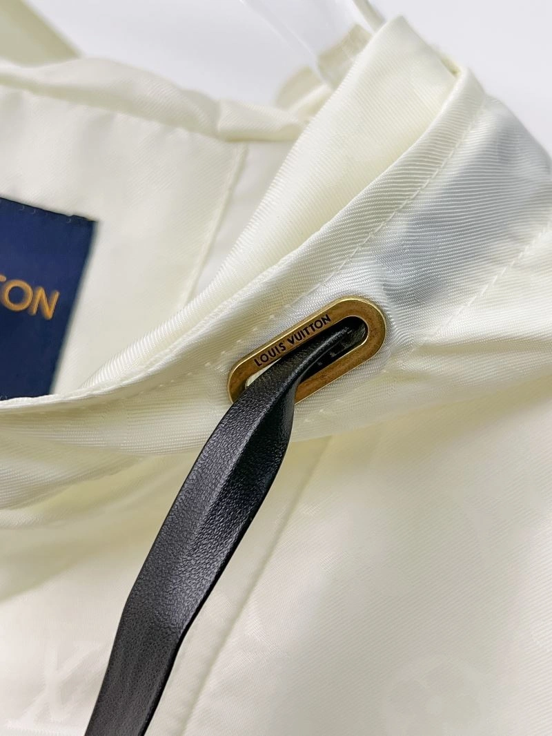 EasyMatch Louis Vuitton Outwear 136683