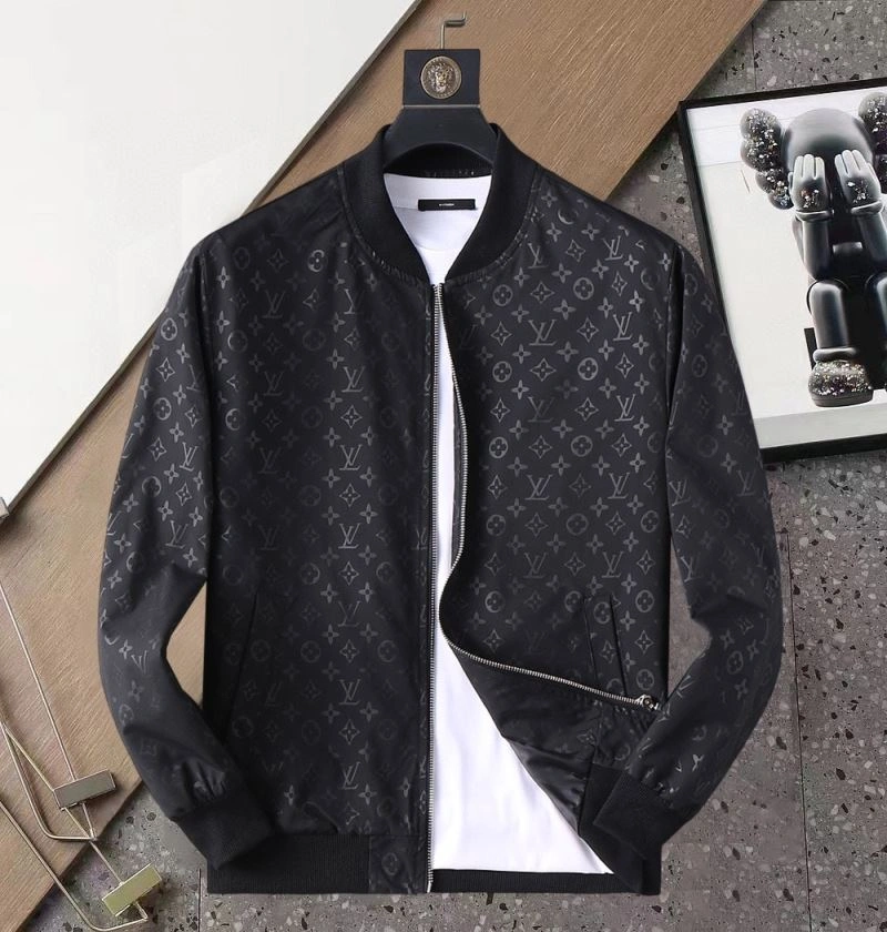 FashionForward Louis Vuitton Outwear 136673