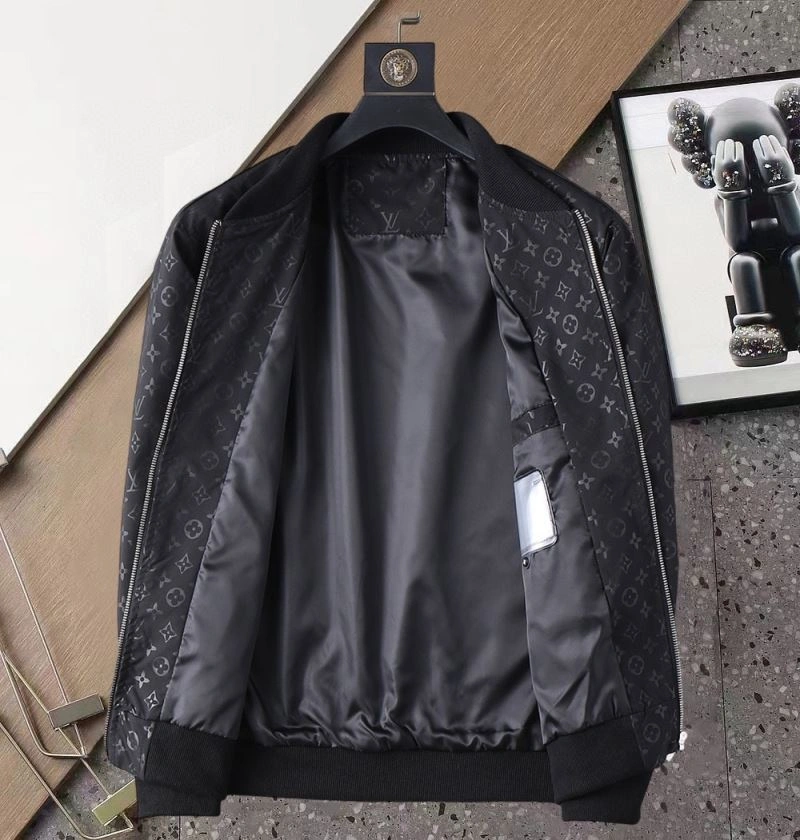 FashionForward Louis Vuitton Outwear 136673