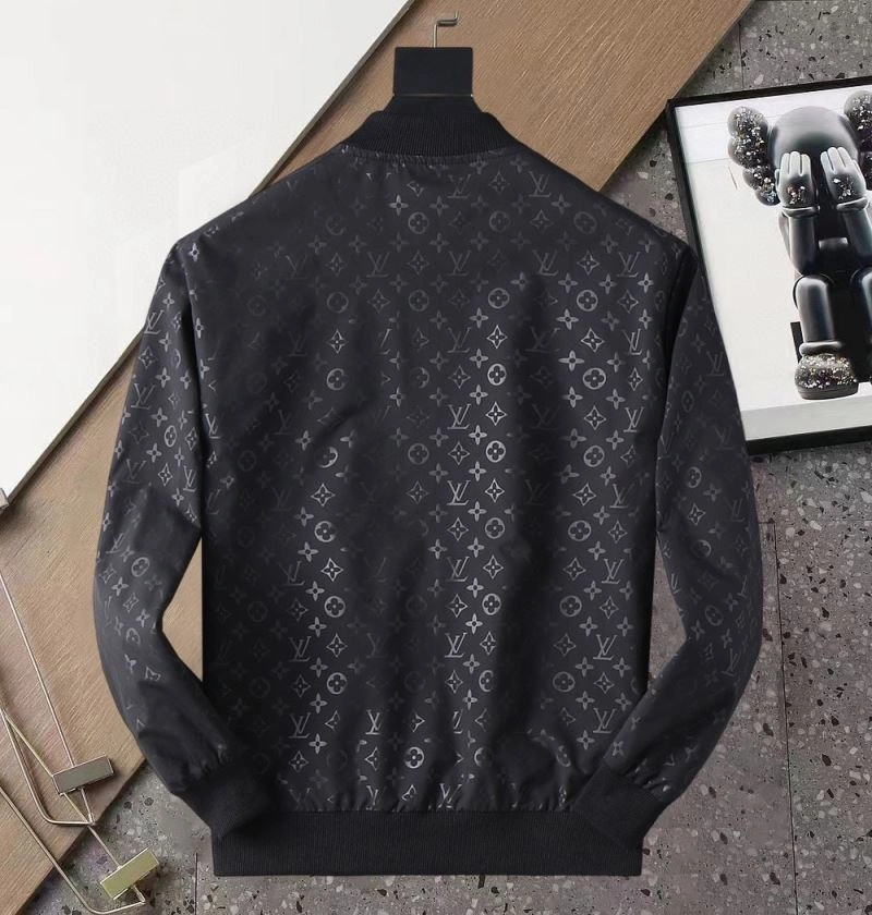 FashionForward Louis Vuitton Outwear 136673